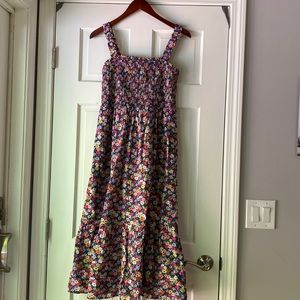 Like new Gap floral smocked tiered maxi dress size M